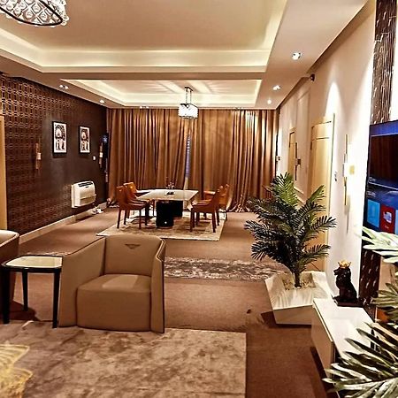 Sujimoto Residences Macdonald Lagos Eksteriør billede