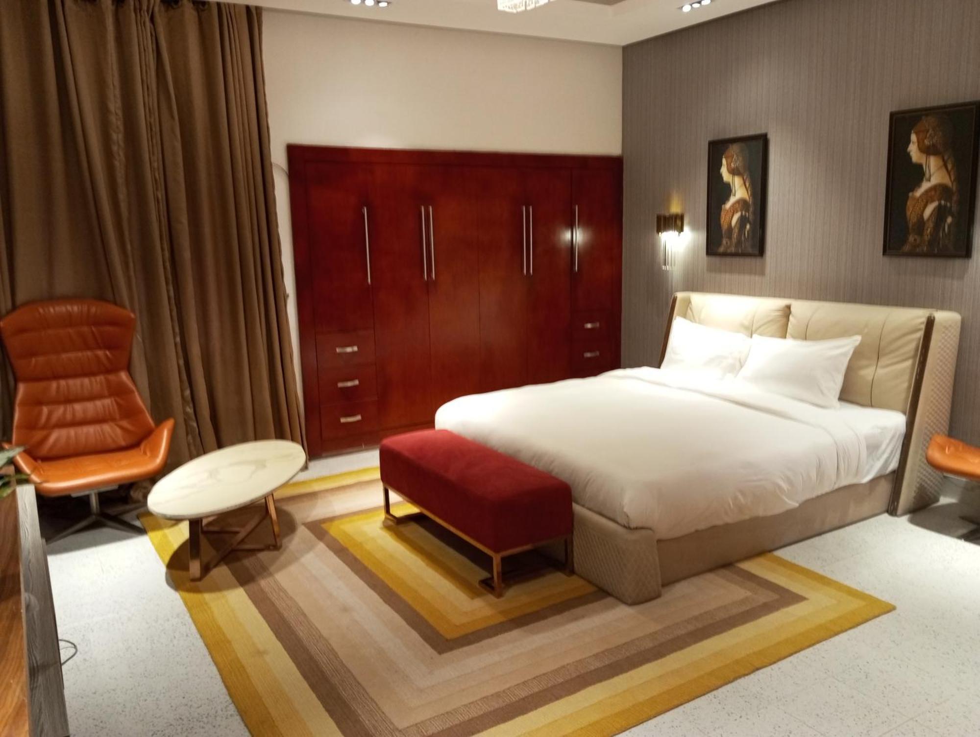 Sujimoto Residences Macdonald Lagos Eksteriør billede