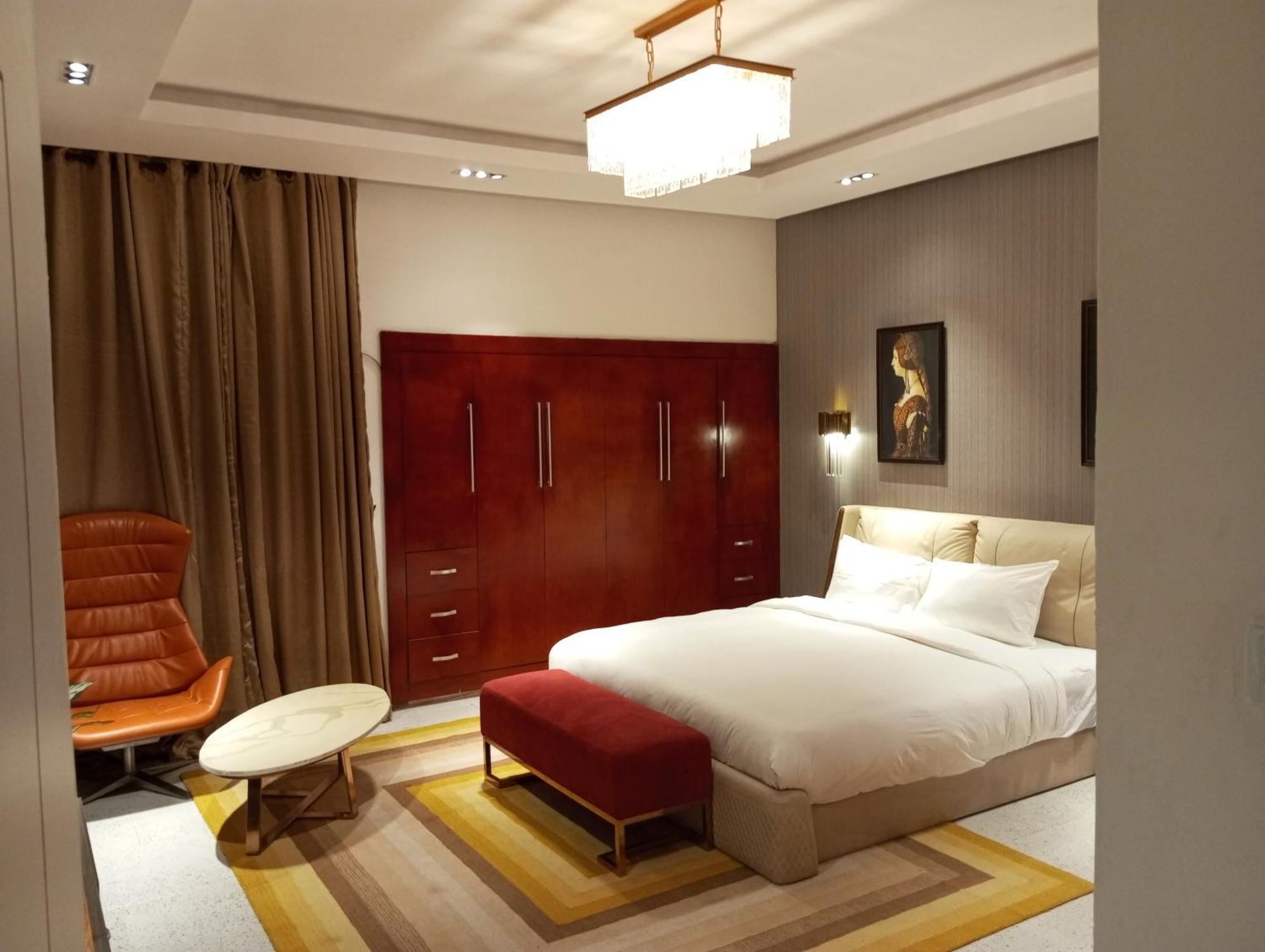 Sujimoto Residences Macdonald Lagos Eksteriør billede