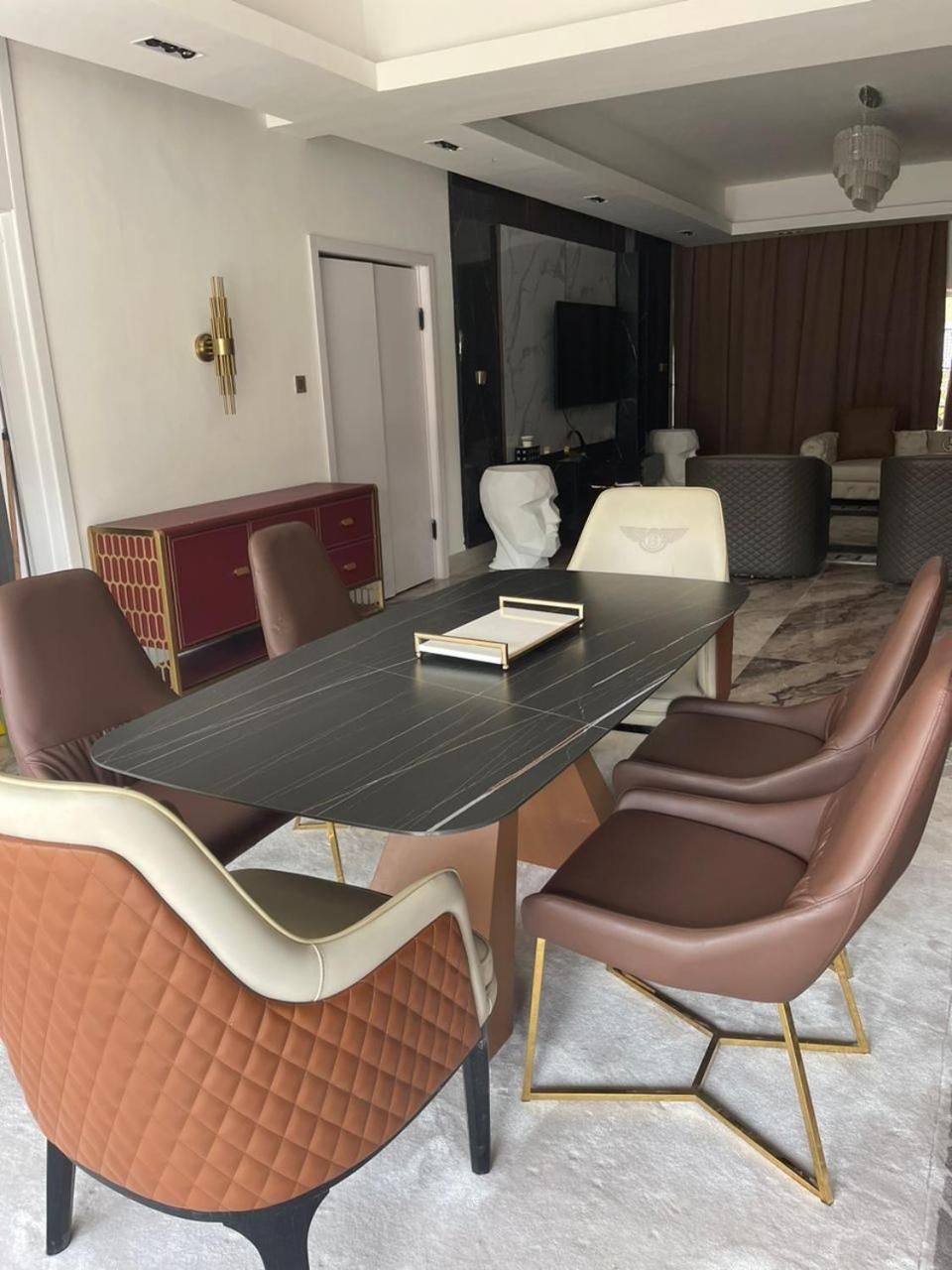 Sujimoto Residences Macdonald Lagos Eksteriør billede