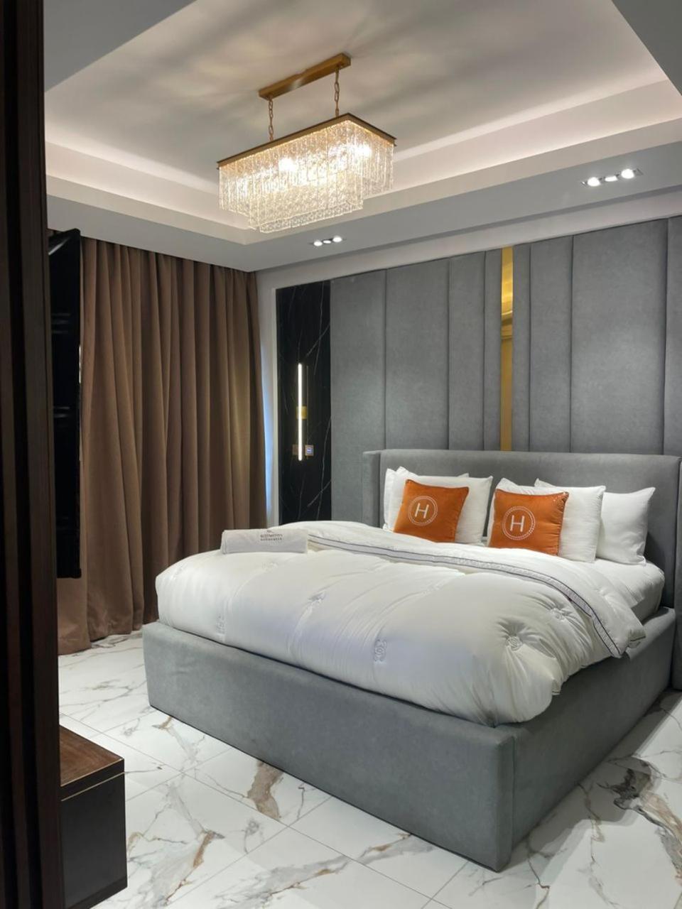 Sujimoto Residences Macdonald Lagos Eksteriør billede